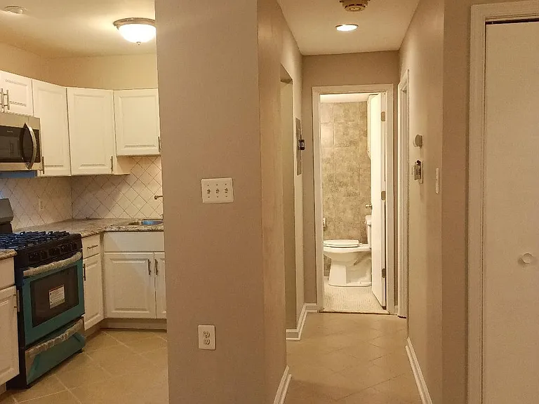 566 Wilson Bridge Dr — Photo 8