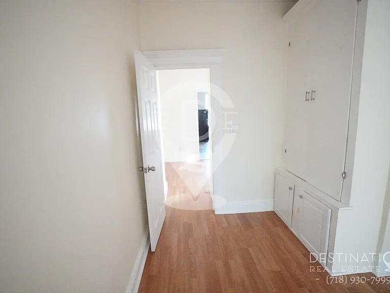 429 48th St #3 — Photo 13