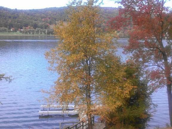3rd image of 66 Lakeview Dr N