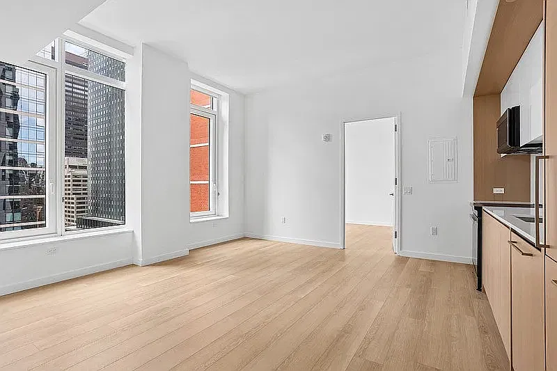 255 E. 39th Street — Photo 3