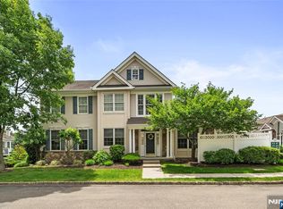 49 Quarry Dr, Woodland Park, NJ 07424