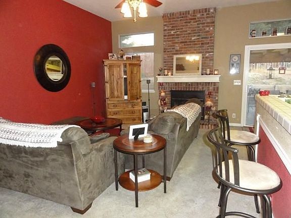 5th image of 1412 Lorimer Way
