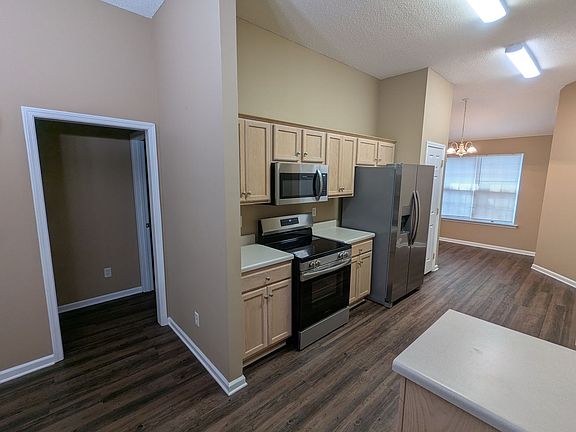 3rd image of 6122 Covington Villas Dr