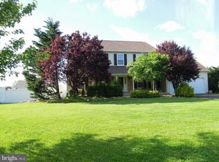3153 Dovecote Dr, Quakertown, PA 18951