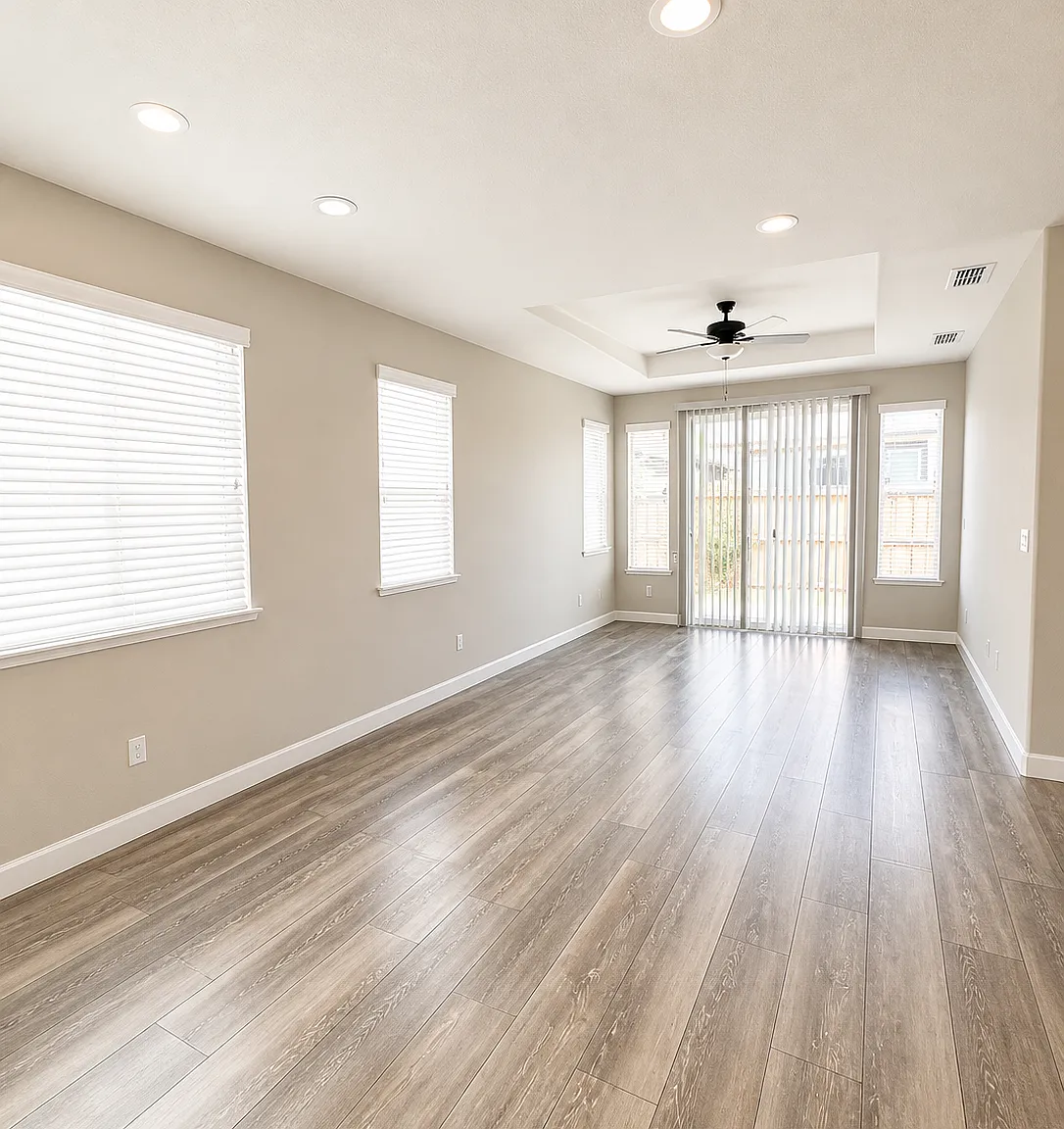 3 bed, 1298 sqft, $2,399 — Photo 3