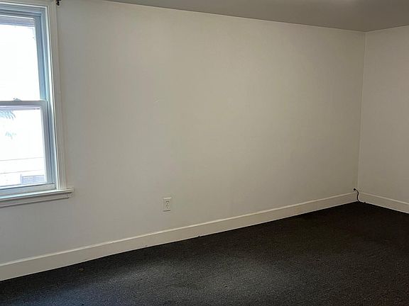 5th image of 1132 E Lovejoy St #198