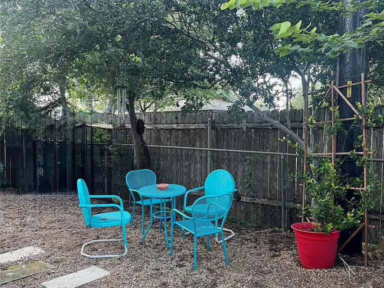 2406 Berkett Dr #A — Photo 20