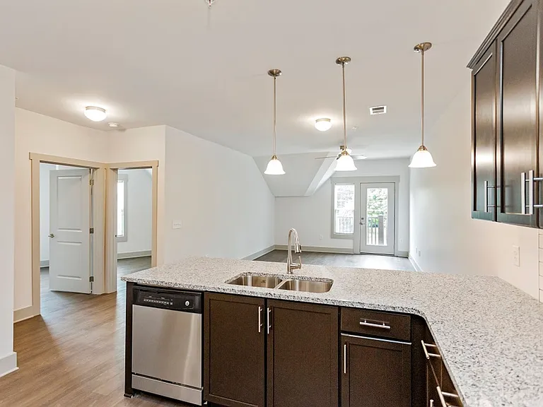 Heritage East Apartments — Photo 42