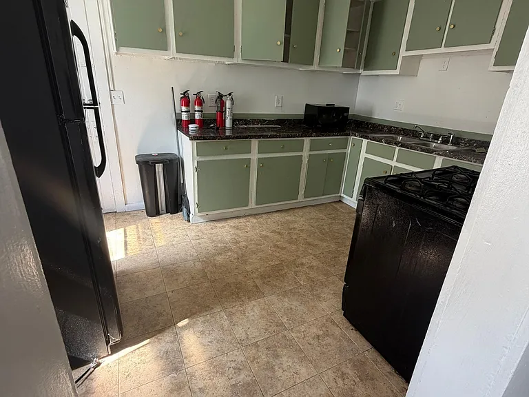 7810 Halle Ave — Photo 2