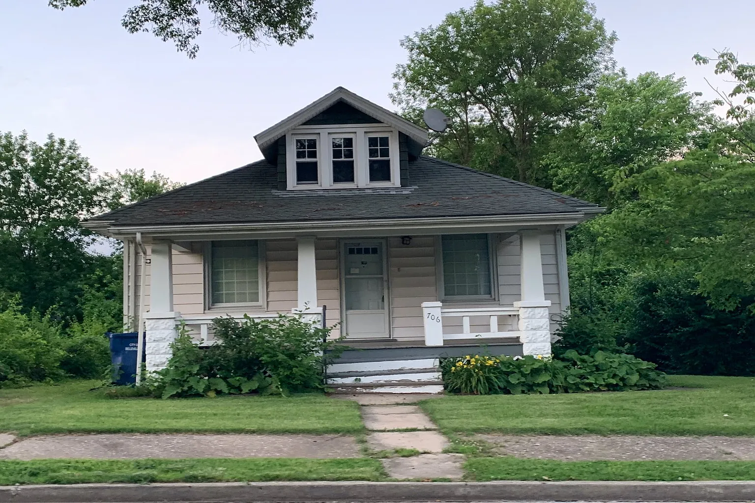 706 Mascoutah Ave photo 1