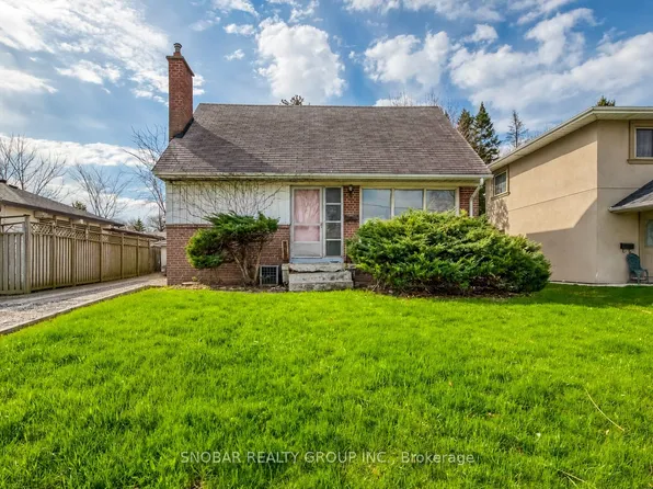53 Lavington Dr, Toronto, ON M9R 2H3