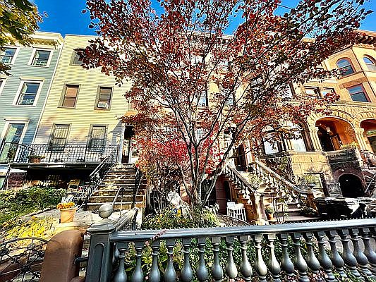 2nd image of 225 Washington Ave #3