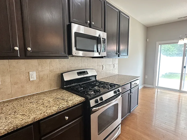 821 Nanny Reams Ln — Photo 12