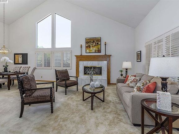 5th image of 5747 San Carlos Way