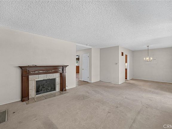 5th image of 742 Irving Dr
