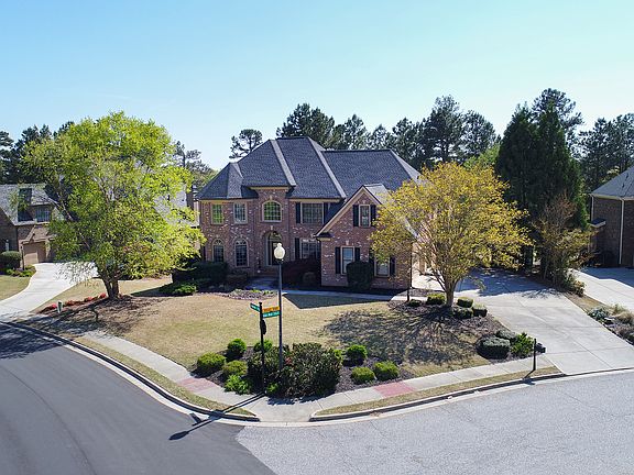 2nd image of 3503 Glen Mist Pl