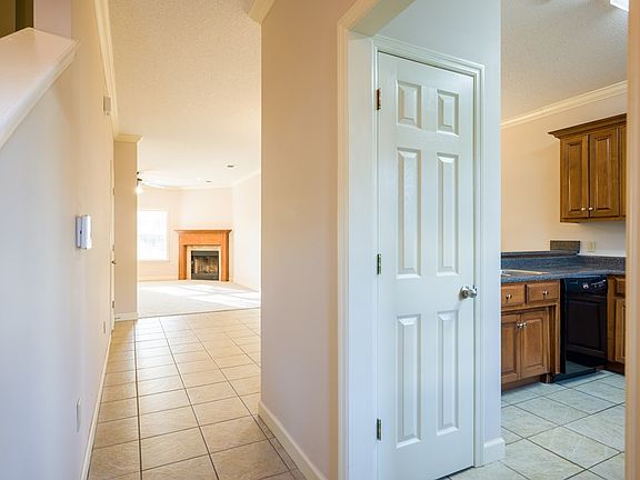 3rd image of 4266 Sonoma Dr