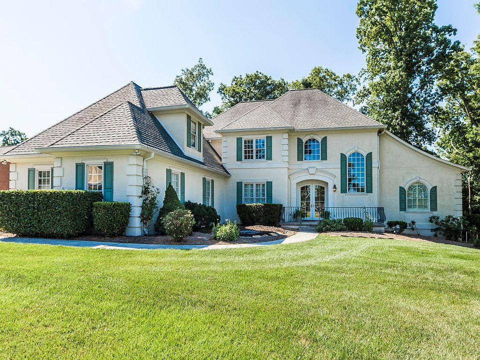 1st image of 160 Skyview Dr