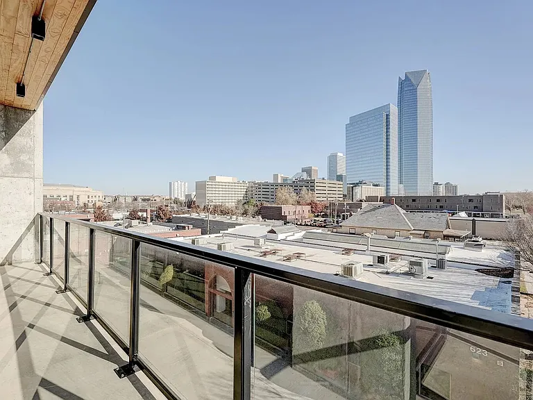 631 W California Ave — Photo 16