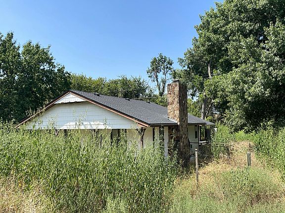2nd image of 204 Centennial Blvd