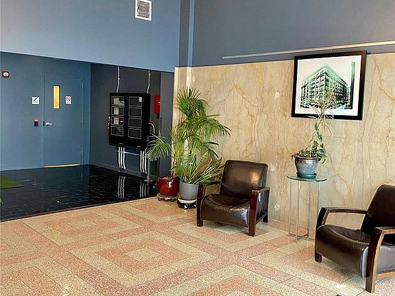 4th image of 901 Washington Ave Unit 610