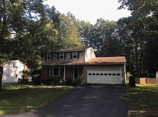 57 Tamarack Trl, Saratoga Springs, NY 12866