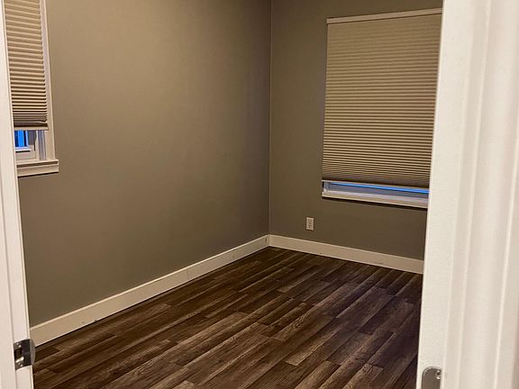4th image of 26669 Groveland St