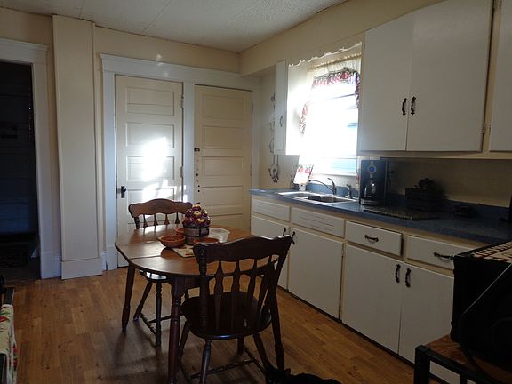 4th image of 248 & 250 7th St NW