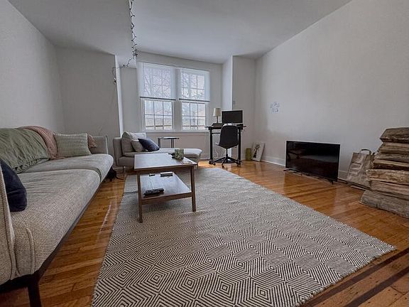 2nd image of 334 Lombard St #211
