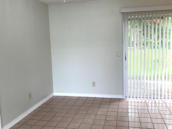 4th image of 1750 Santee Ave