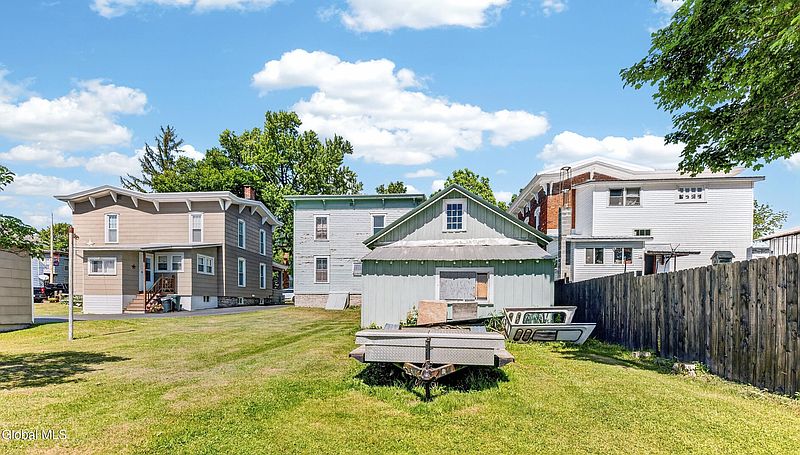 2nd image of 14 Berthoud Street