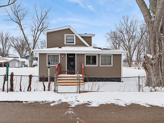 2nd image of 39224 N Willow Ln