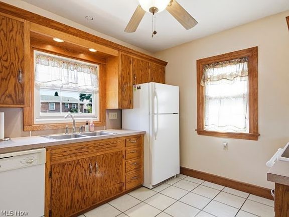 4th image of 204 Como Ave