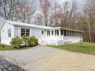 43 Hickory Ave, North Hampton, NH 03862