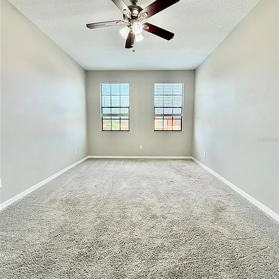 1050 Blackwater Dr — Photo 33