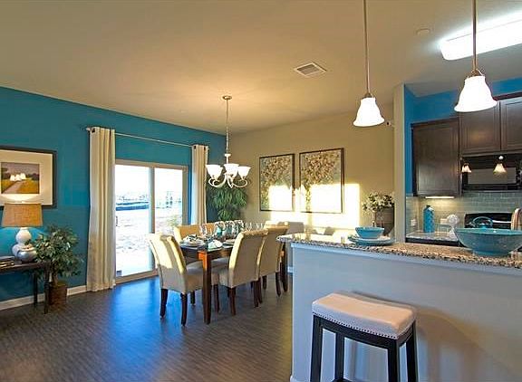 4th image of 1620 Bryant Dr Unit 1803