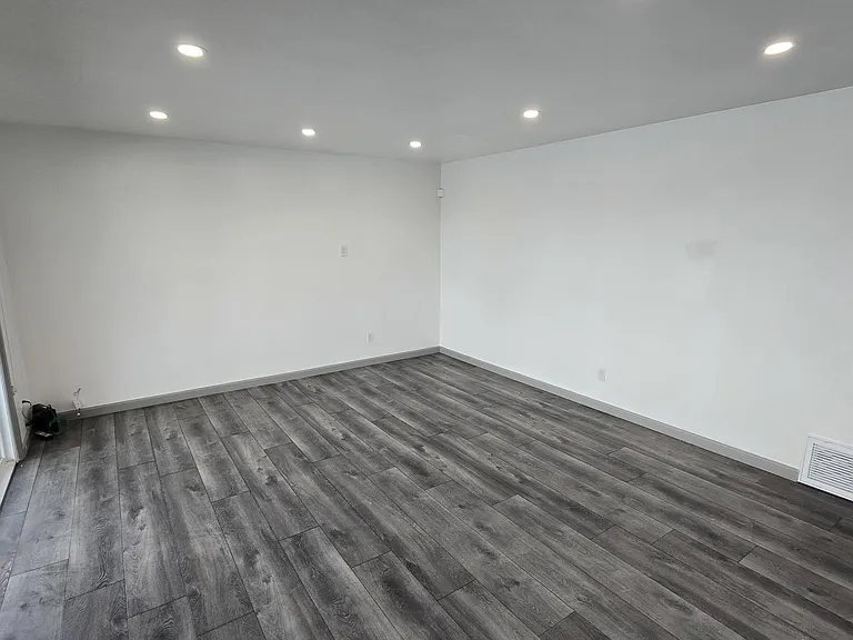 3081 Birmingham Dr — Photo 4
