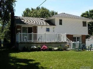 5 Gardenia Dr, Commack, NY 11725