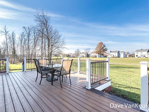 3rd image of 7377 Misty View Ct SE