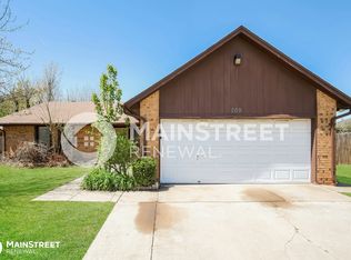 209 Rebel Ridge Ct, Yukon, OK 73099