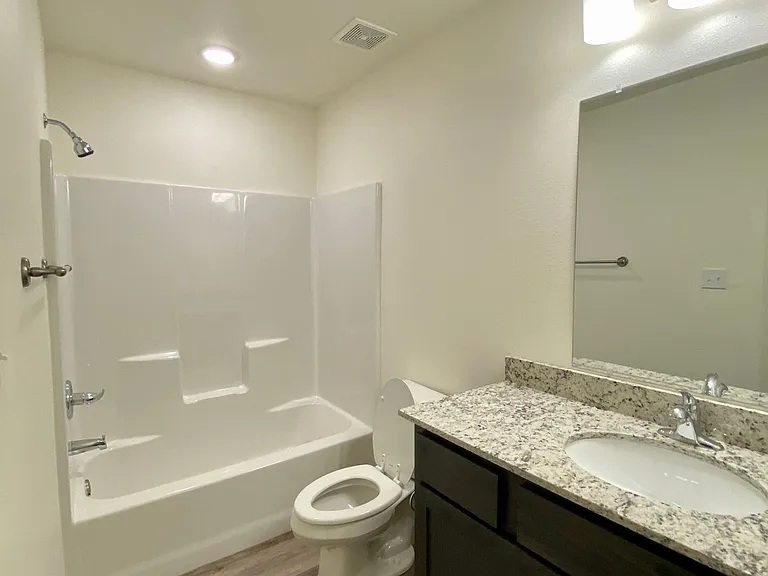4211 Sante Fe Sq — Photo 12