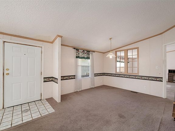 5th image of 153 Lake Ave