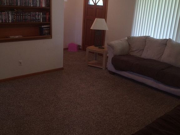 5th image of 713 Creek St
