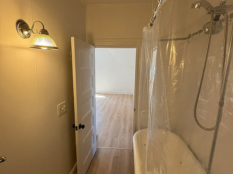 105 America St #3 — Photo 19