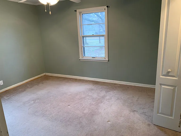 252 Paris Pike — Photo 11