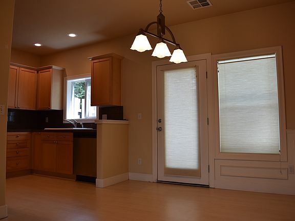 Dining/Kitchen