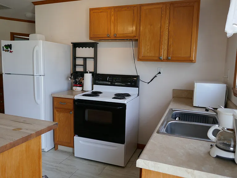 220 Riverview Ave — Photo 10