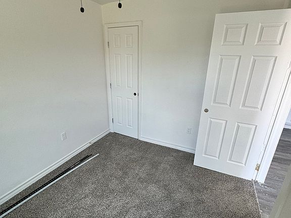 5th image of 3803 SE 16th Ave #A