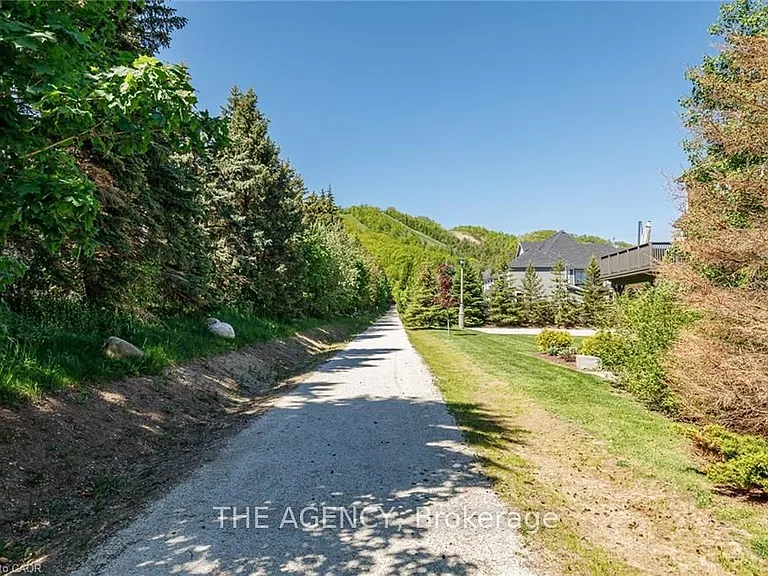 129 Venture Blvd — Photo 44
