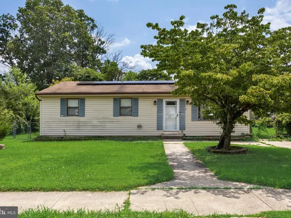8 Del Sordo Dr, Sicklerville, NJ 08081